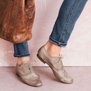 Garnet Hill Tan Leather Oxford flats elegant made in Italy shoes